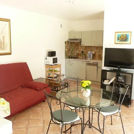 Apartment Jardin Esparron Du Lac Gréoux-les-Bains